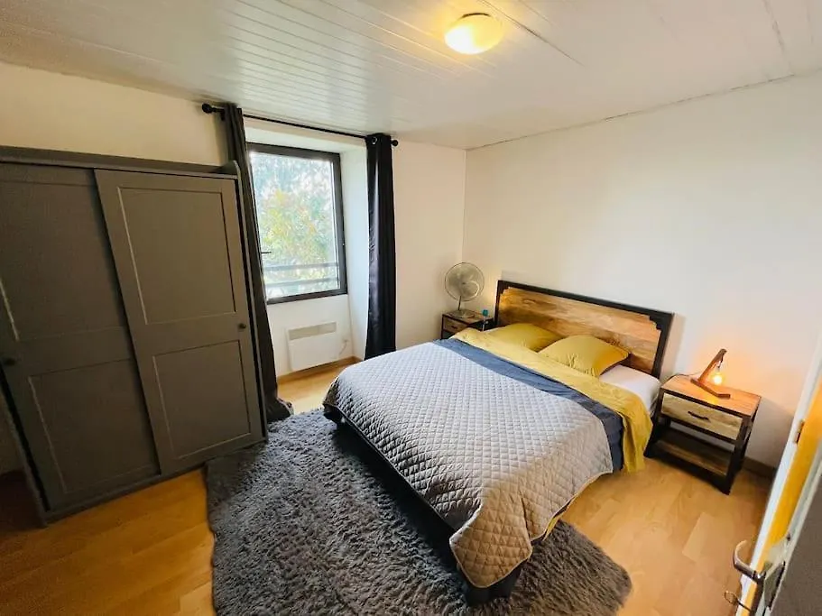 Holiday home Maison Au Calme Pour 12 Personnes La Chapelle-de-Brain