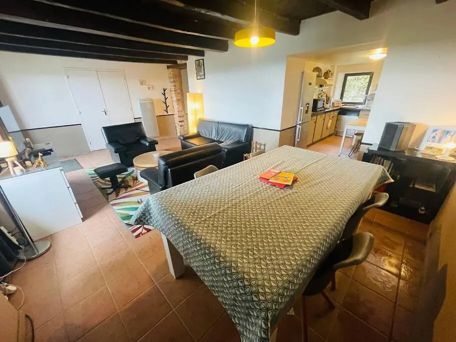 Maison Au Calme Pour 12 Personnes La Chapelle-de-Brain