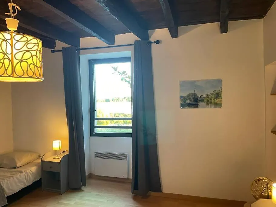 Holiday home Maison Au Calme Pour 12 Personnes La Chapelle-de-Brain