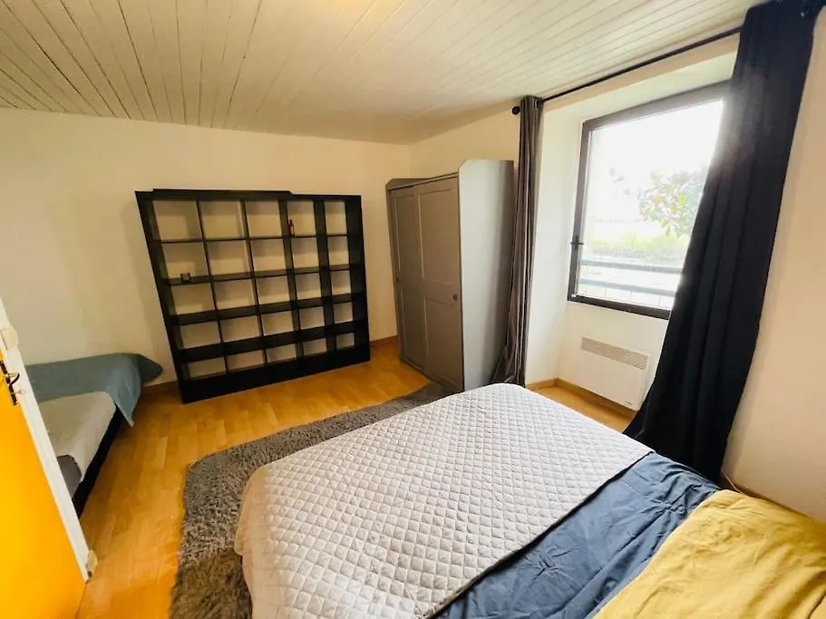 Maison Au Calme Pour 12 Personnes La Chapelle-de-Brain Holiday home